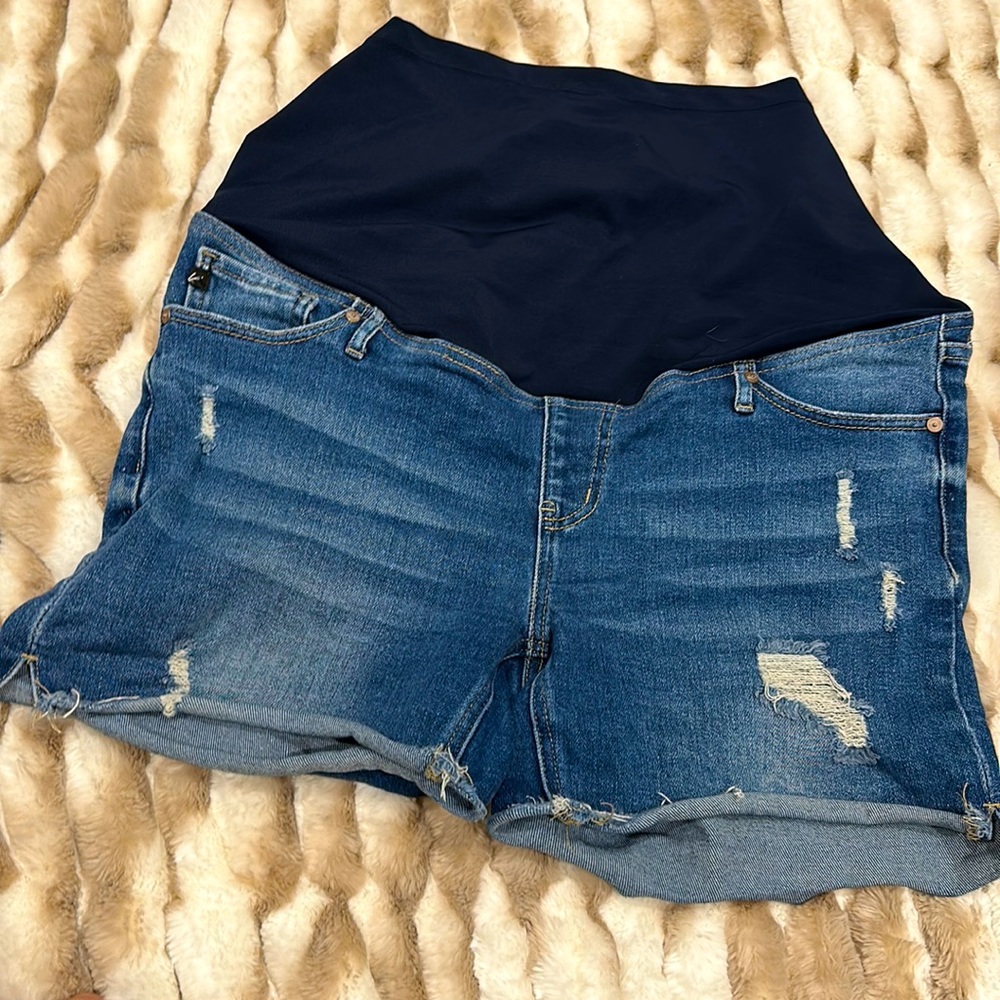 Kancan maternity shorts